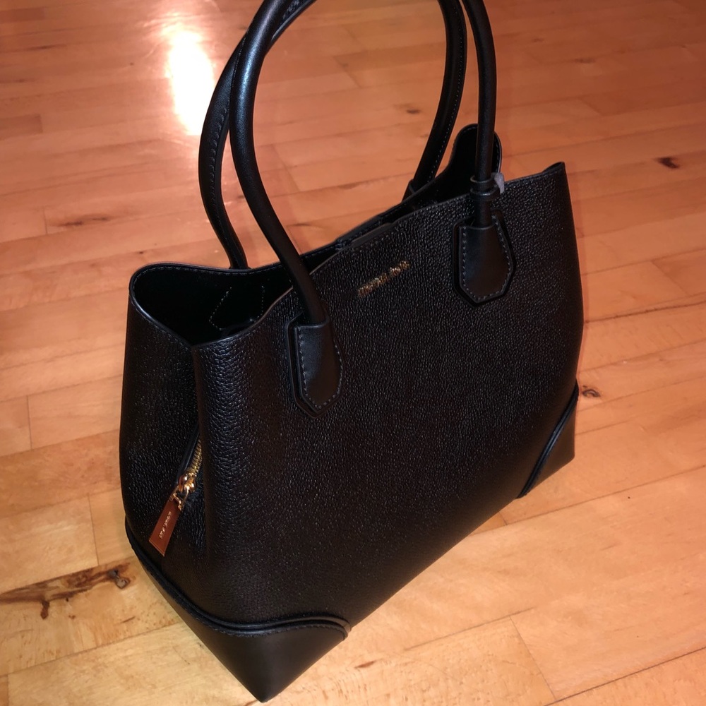 Michael Kors Mercer Gallery Bag